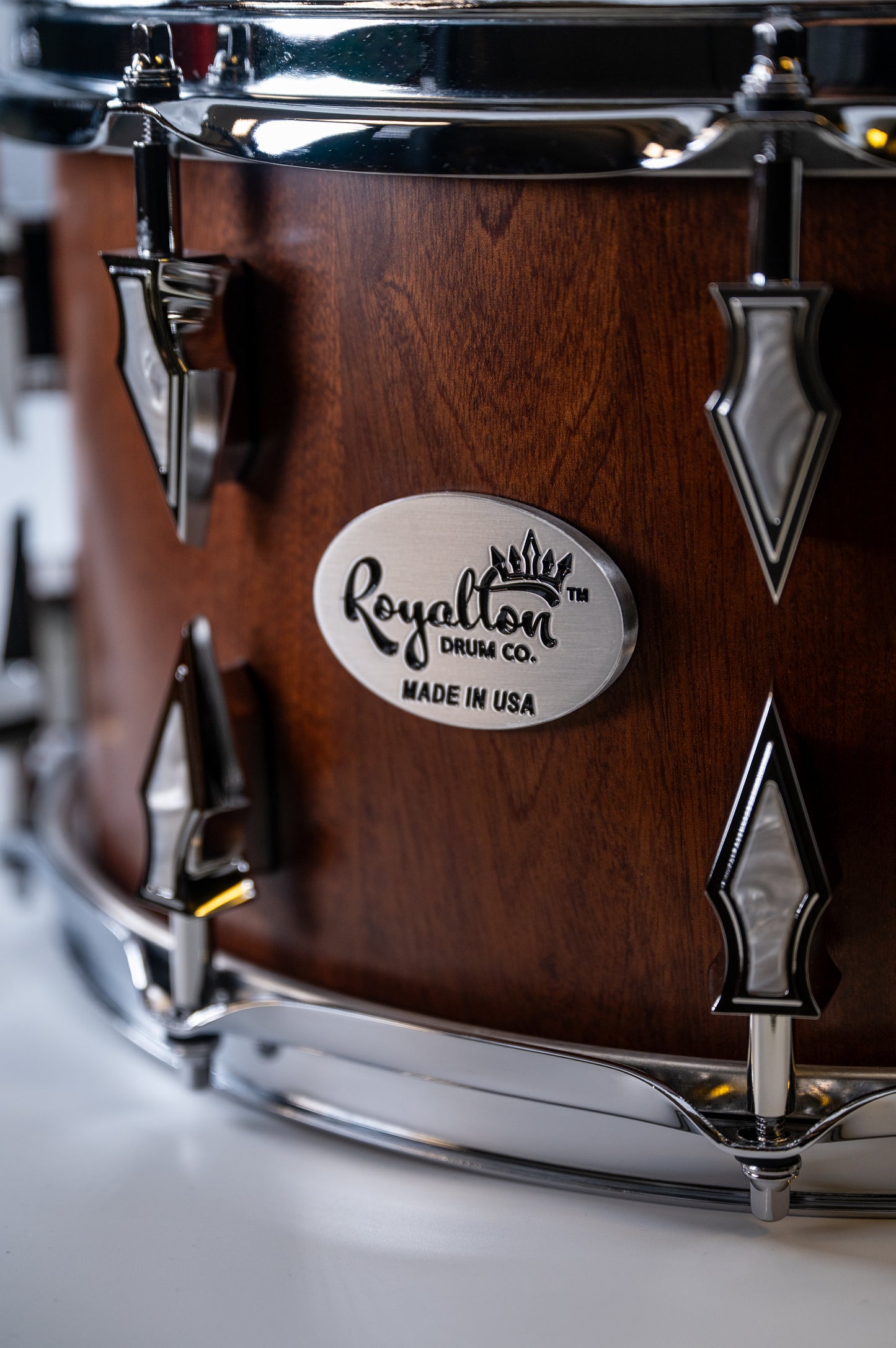 Mahogany 10 Lug Stave Snare Drum 8''x14'' Satin Finish with Chrome Lugs and Synthetic Pearl Inlays