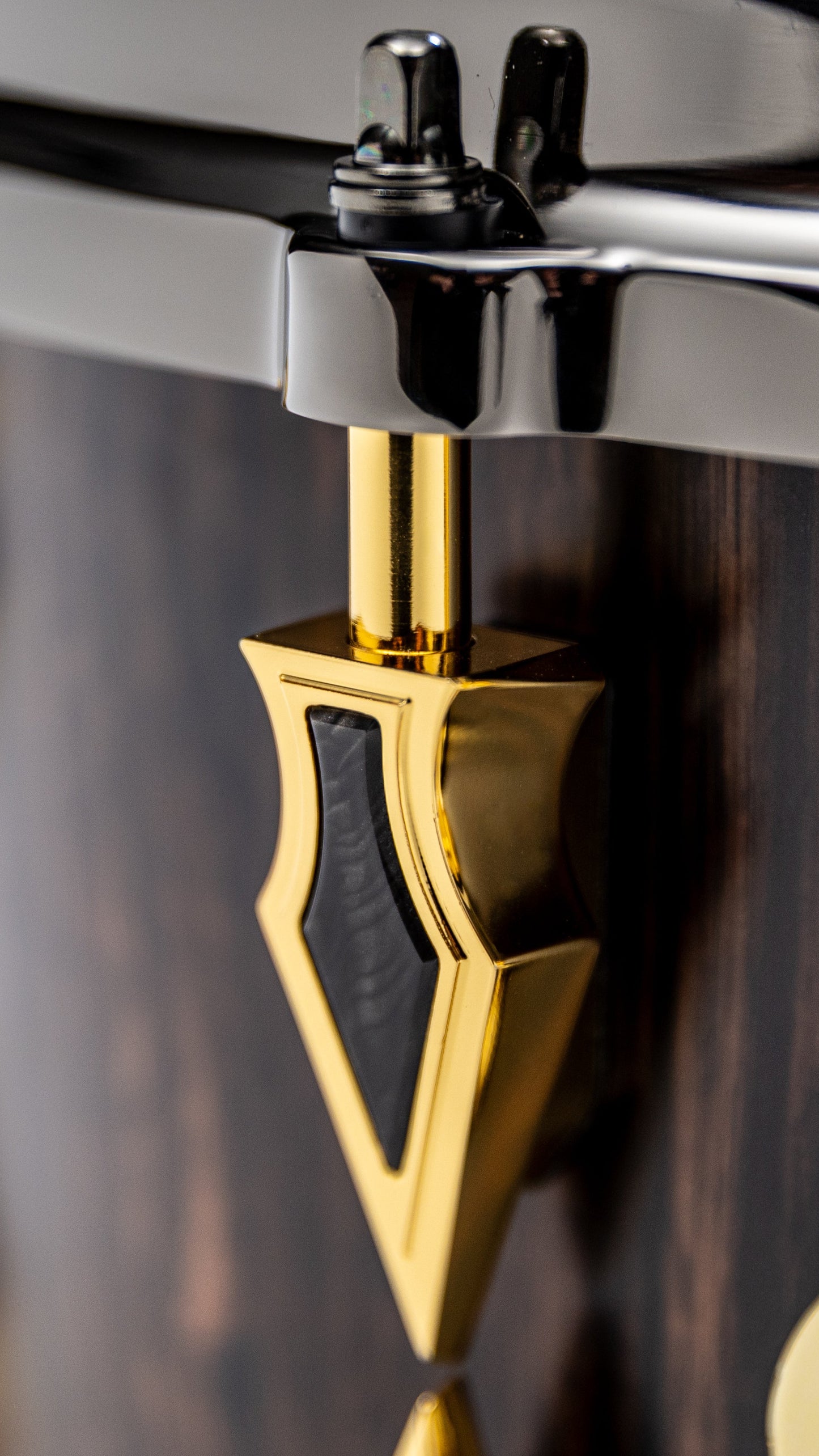 Macassar Ebony 10 Lug Stave Snare 7''x14'' with 24k Gold Hardware and Juma Black Dragon Inlays