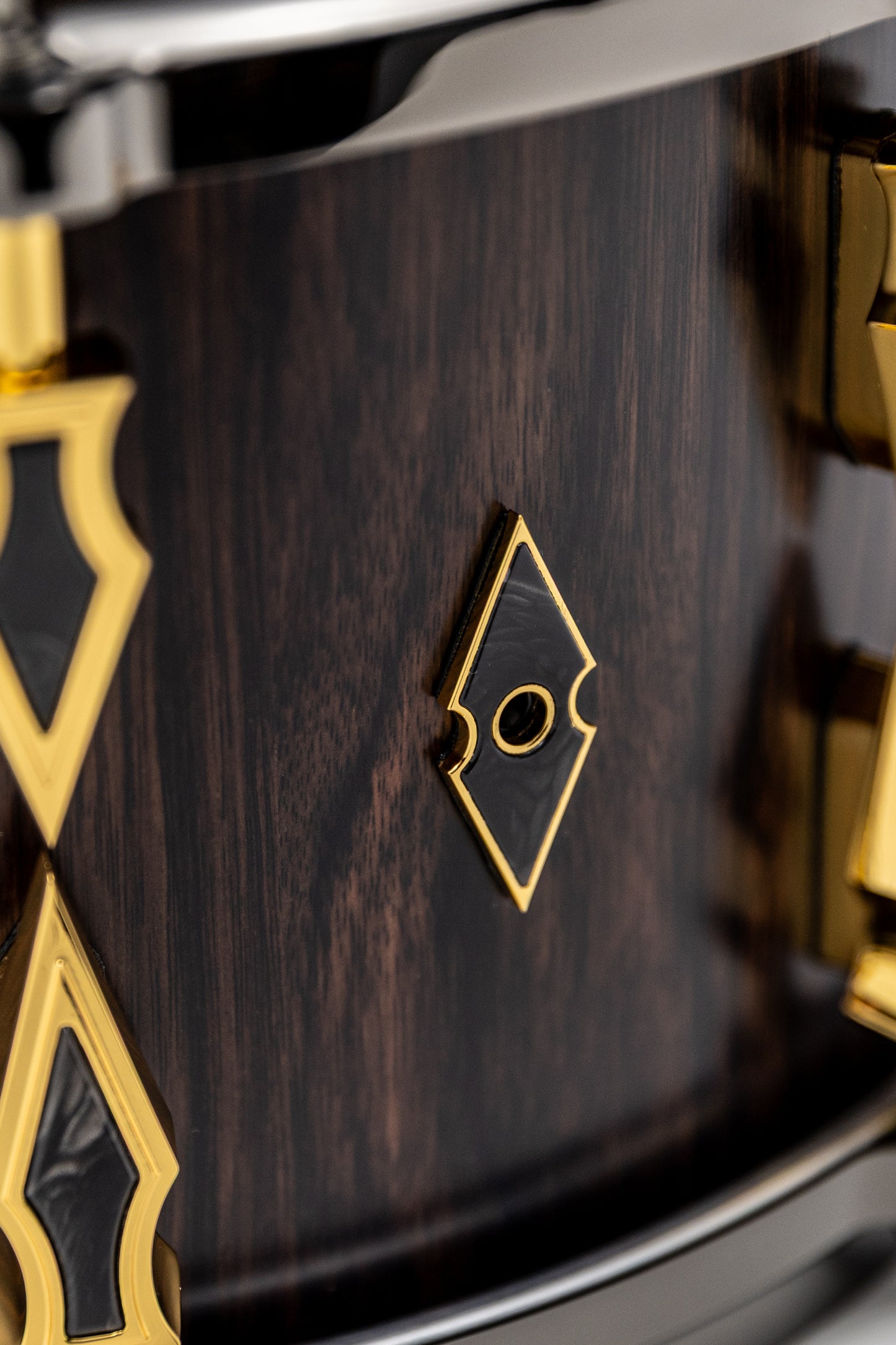 Macassar Ebony 10 Lug Stave Snare 7''x14'' with 24k Gold Hardware and Juma Black Dragon Inlays