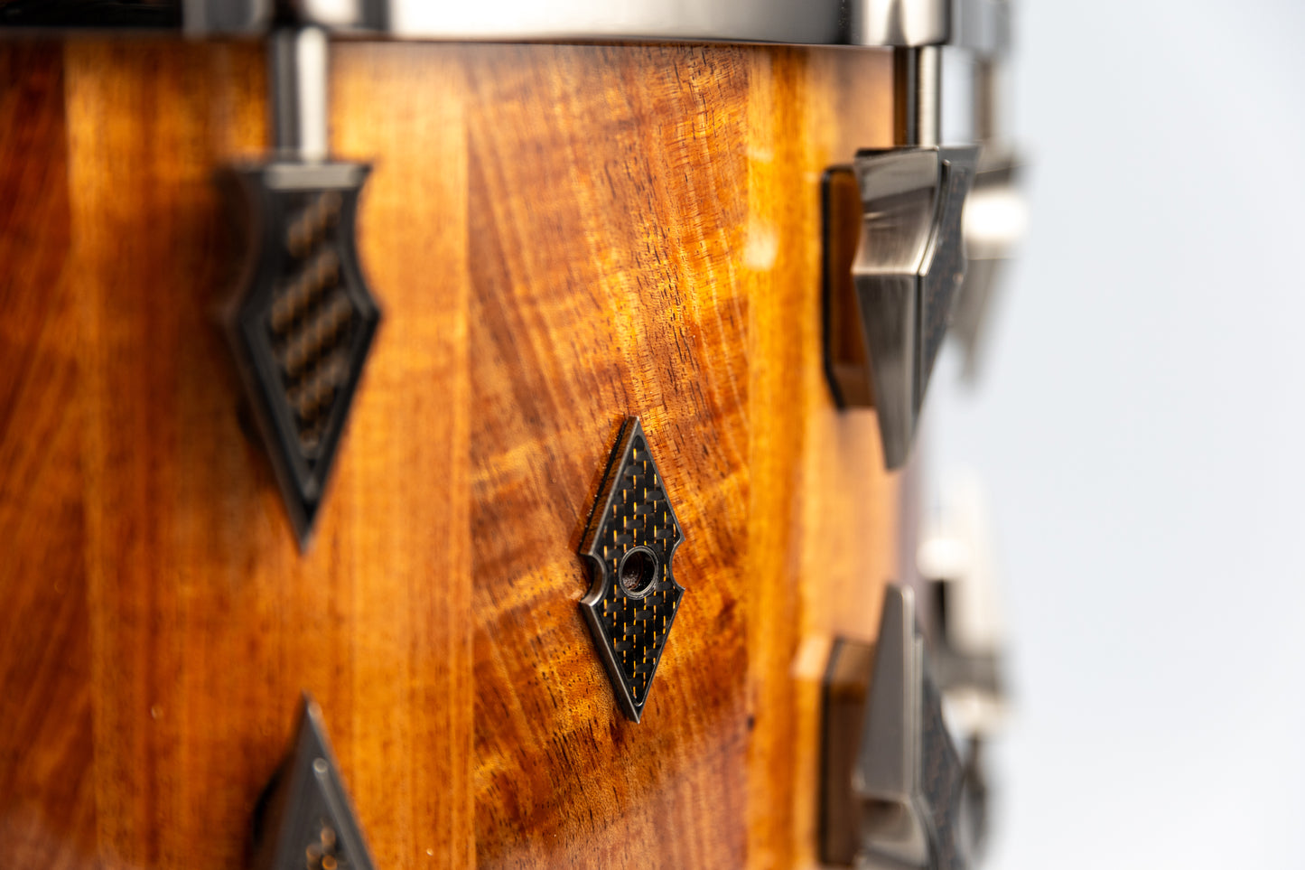 Tasmanian Blackwood 10-Lug Stave Snare 7.75''x14'' High Gloss w/ Antique Brushed Black Nickel Lugs & Copper Lightning Carbon Fiber Inlays