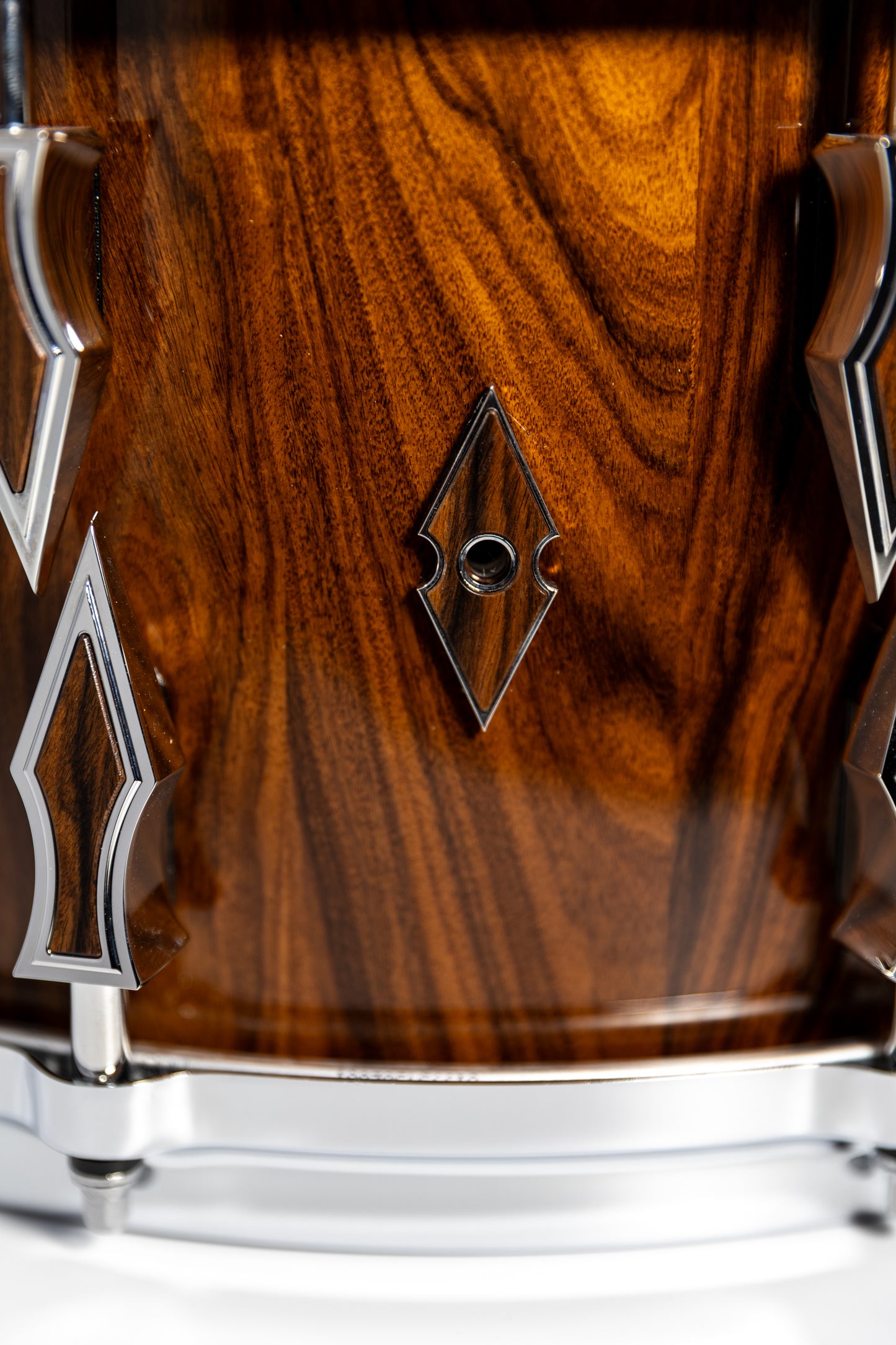 Honduran Rosewood 10 Lug Stave Snare Drum 7.5''x14'' High Gloss Finish with Chrome Lugs and Matching Honduran Rosewood Inlays