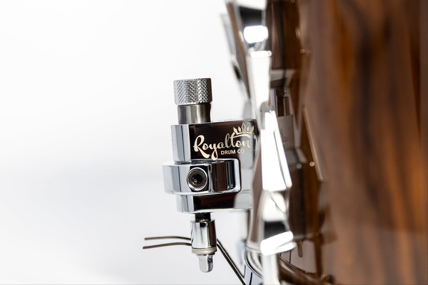 Honduran Rosewood 10 Lug Stave Snare Drum 7.5''x14'' High Gloss Finish with Chrome Lugs and Matching Honduran Rosewood Inlays