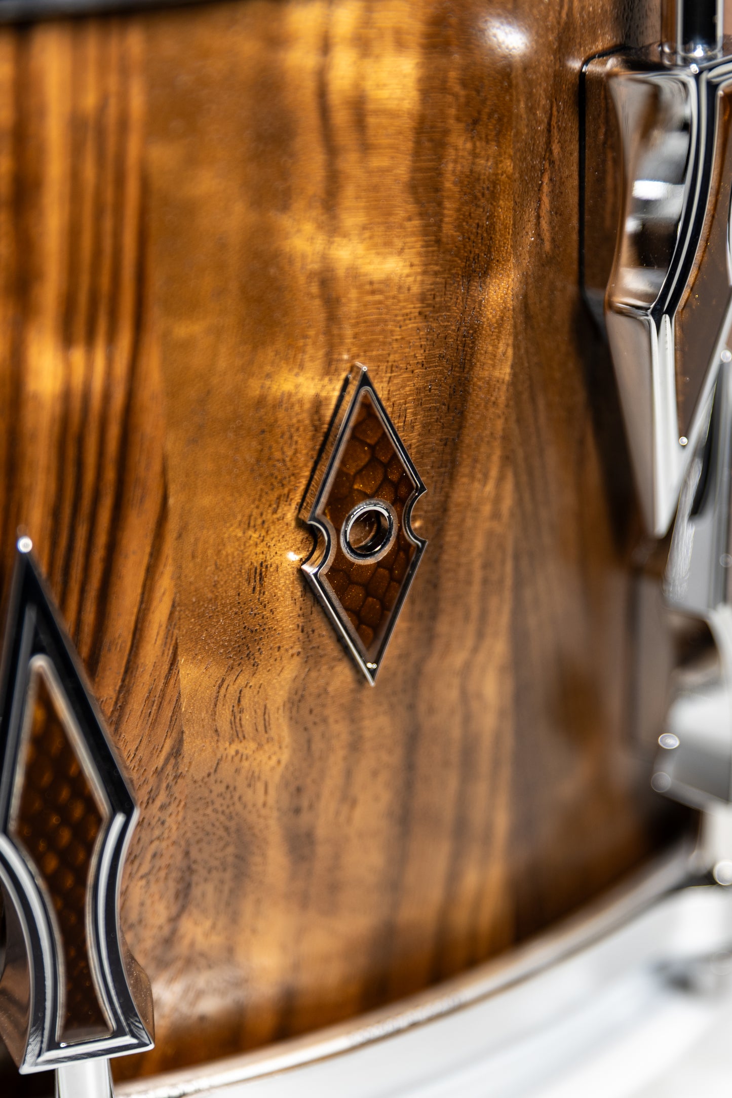 Turkish Walnut 10 Lug Stave Snare Drum 7.5''x14'' Satin Finish with Chrome Lugs and Juma Brown Dragon Inlays
